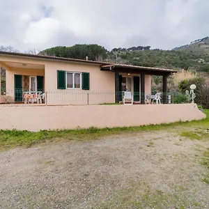 Campo Al Pero - Goelba , Casa Leonardi Italia